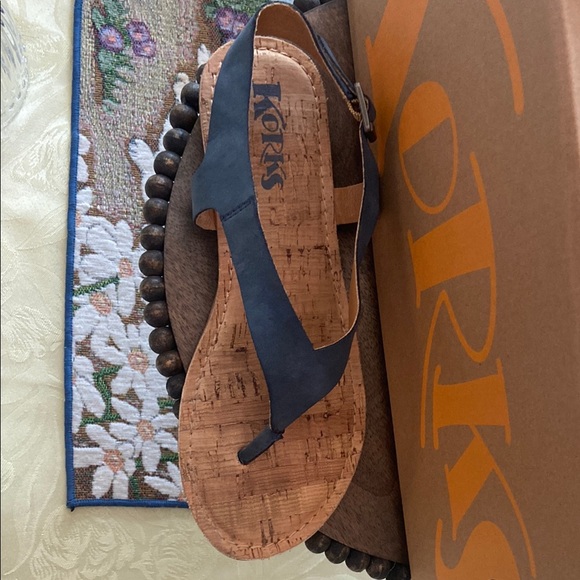 Korks Skylar Blue Denim Thong Sandals 
Size 7 - Picture 3 of 12